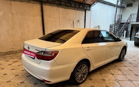 Toyota Camry, 2016 год, 1 360 000 рублей, 3 фотография