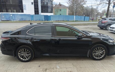 Toyota Camry, 2021 год, 3 300 000 рублей, 8 фотография