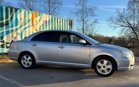 Toyota Avensis III рестайлинг, 2004 год, 500 000 рублей, 2 фотография