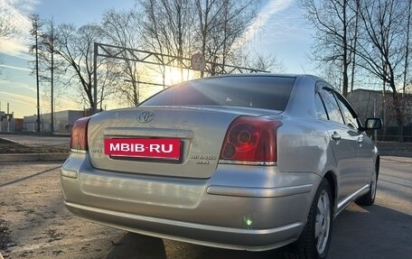 Toyota Avensis III рестайлинг, 2004 год, 500 000 рублей, 4 фотография