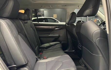 Toyota Highlander, 2026 год, 5 750 000 рублей, 15 фотография