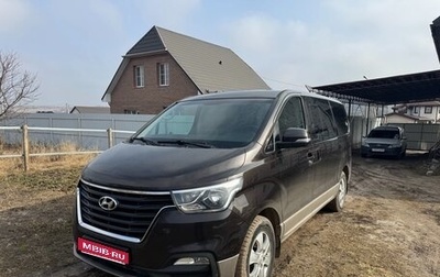 Hyundai Grand Starex Grand Starex I рестайлинг 2, 2018 год, 3 100 000 рублей, 1 фотография
