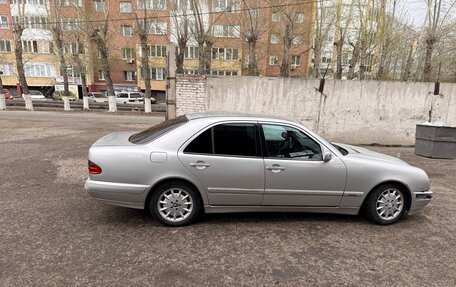 Mercedes-Benz E-Класс, 2000 год, 390 000 рублей, 7 фотография