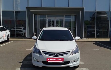 Hyundai Solaris II рестайлинг, 2015 год, 1 090 000 рублей, 2 фотография