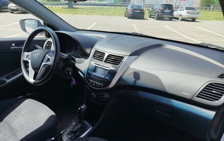 Hyundai Solaris II рестайлинг, 2015 год, 1 090 000 рублей, 10 фотография
