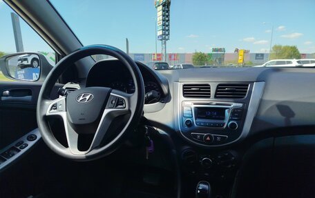 Hyundai Solaris II рестайлинг, 2015 год, 1 090 000 рублей, 11 фотография