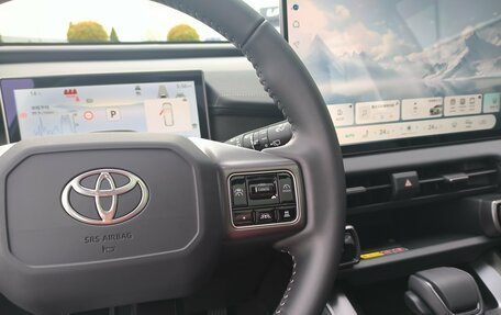 Toyota RAV4, 2026 год, 4 440 000 рублей, 30 фотография