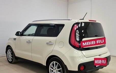 KIA Soul II рестайлинг, 2017 год, 1 650 000 рублей, 6 фотография