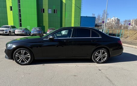 Mercedes-Benz E-Класс, 2019 год, 2 450 000 рублей, 3 фотография