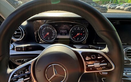 Mercedes-Benz E-Класс, 2019 год, 2 450 000 рублей, 6 фотография