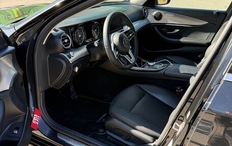 Mercedes-Benz E-Класс, 2019 год, 2 450 000 рублей, 5 фотография
