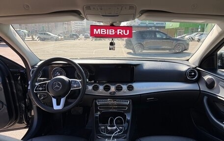 Mercedes-Benz E-Класс, 2019 год, 2 450 000 рублей, 12 фотография