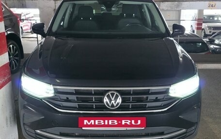 Volkswagen Tiguan II, 2021 год, 3 700 000 рублей, 6 фотография
