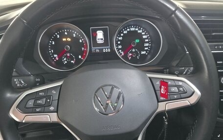 Volkswagen Tiguan II, 2021 год, 3 700 000 рублей, 17 фотография