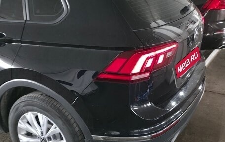 Volkswagen Tiguan II, 2021 год, 3 700 000 рублей, 3 фотография