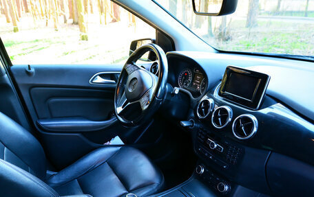 Mercedes-Benz B-Класс, 2013 год, 900 000 рублей, 9 фотография