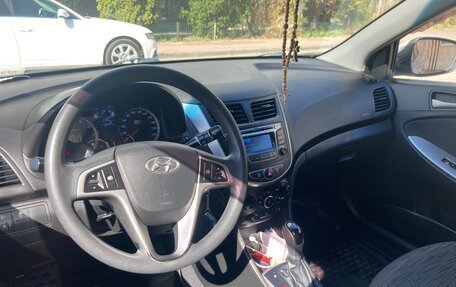 Hyundai Solaris II рестайлинг, 2016 год, 1 200 000 рублей, 4 фотография