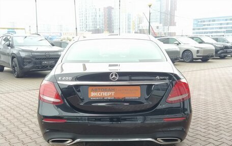 Mercedes-Benz E-Класс, 2018 год, 2 649 000 рублей, 5 фотография