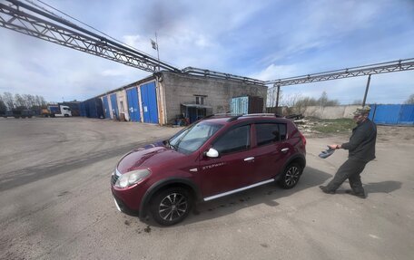 Renault Sandero I, 2013 год, 588 000 рублей, 2 фотография