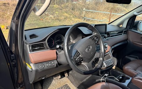 Hyundai Grand Starex Grand Starex I рестайлинг 2, 2018 год, 3 100 000 рублей, 3 фотография