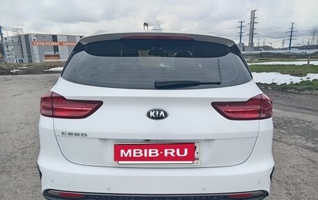 KIA cee'd III, 2021 год, 1 900 000 рублей, 2 фотография