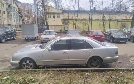 Mercedes-Benz E-Класс, 1999 год, 267 000 рублей, 4 фотография
