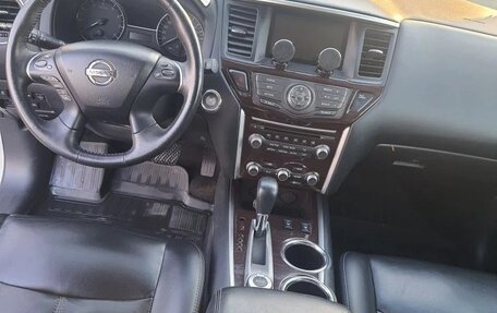 Nissan Pathfinder, 2015 год, 2 100 000 рублей, 4 фотография