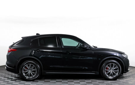 Alfa Romeo Stelvio, 2017 год, 2 190 000 рублей, 3 фотография