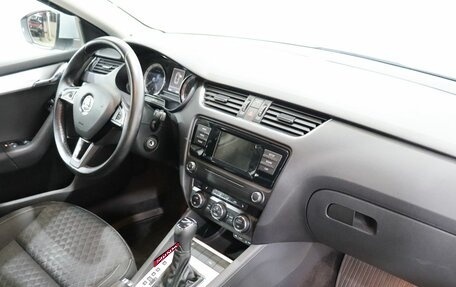 Skoda Octavia, 2016 год, 1 590 000 рублей, 10 фотография