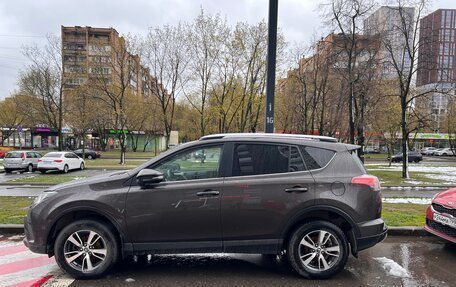 Toyota RAV4, 2019 год, 2 750 000 рублей, 3 фотография