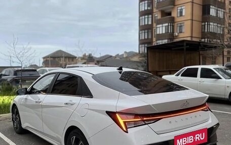 Hyundai Elantra, 2021 год, 1 590 000 рублей, 4 фотография