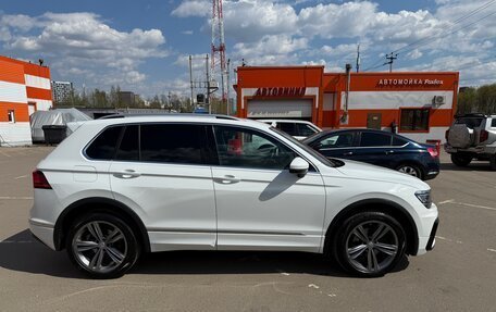 Volkswagen Tiguan II, 2018 год, 2 950 000 рублей, 4 фотография