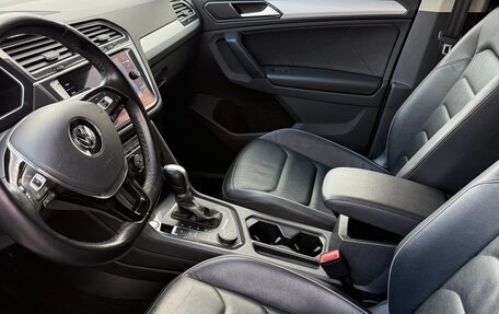 Volkswagen Tiguan II, 2018 год, 2 950 000 рублей, 13 фотография