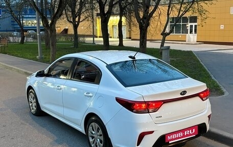 KIA Rio IV, 2019 год, 949 000 рублей, 4 фотография