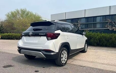 Toyota Yaris XP150 рестайлинг, 2023 год, 980 333 рублей, 5 фотография