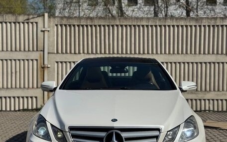 Mercedes-Benz E-Класс, 2009 год, 1 550 000 рублей, 2 фотография