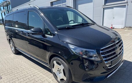 Mercedes-Benz V-Класс, 2026 год, 13 700 000 рублей, 2 фотография