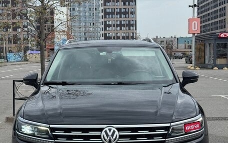 Volkswagen Tiguan II, 2018 год, 2 500 000 рублей, 1 фотография