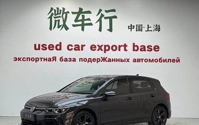 Volkswagen Golf VIII, 2022 год, 2 070 000 рублей, 1 фотография