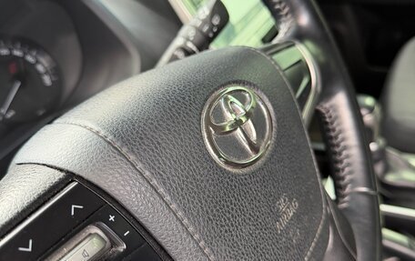 Toyota Land Cruiser Prado 150 рестайлинг 2, 2019 год, 4 000 000 рублей, 8 фотография