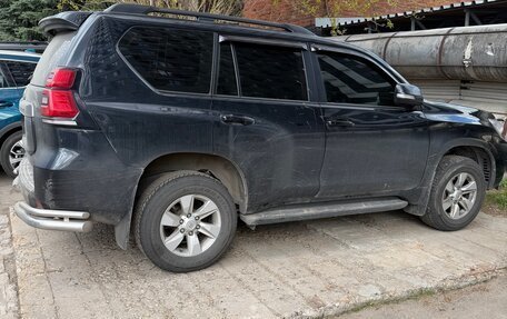 Toyota Land Cruiser Prado 150 рестайлинг 2, 2019 год, 4 000 000 рублей, 12 фотография