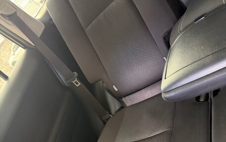 Toyota Land Cruiser Prado 150 рестайлинг 2, 2019 год, 4 000 000 рублей, 20 фотография