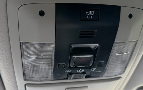 Toyota Land Cruiser Prado 150 рестайлинг 2, 2019 год, 4 000 000 рублей, 19 фотография