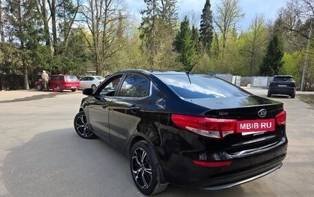 KIA Rio III рестайлинг, 2015 год, 990 000 рублей, 13 фотография