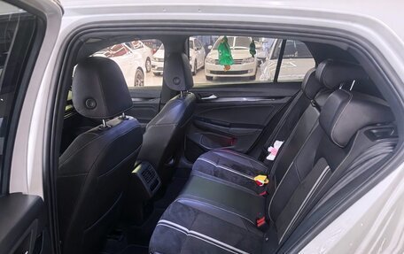 Volkswagen Golf VIII, 2022 год, 1 874 000 рублей, 9 фотография
