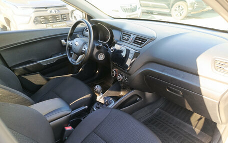 KIA Rio III рестайлинг, 2013 год, 815 000 рублей, 11 фотография