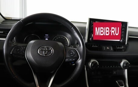 Toyota RAV4, 2020 год, 3 499 990 рублей, 10 фотография
