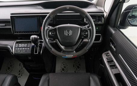 Honda Stepwgn IV, 2017 год, 2 149 000 рублей, 15 фотография