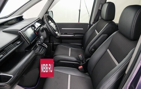 Honda Stepwgn IV, 2017 год, 2 149 000 рублей, 14 фотография