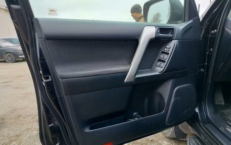 Toyota Land Cruiser Prado 150 рестайлинг 2, 2017 год, 4 600 000 рублей, 5 фотография